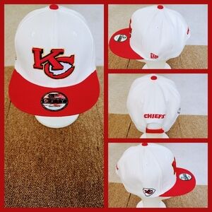 KANSAS CITY CHIEFS NFL FOOTBALL SNAPBACK HAT.